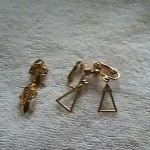 2 pairs of gold tone clip on earrings